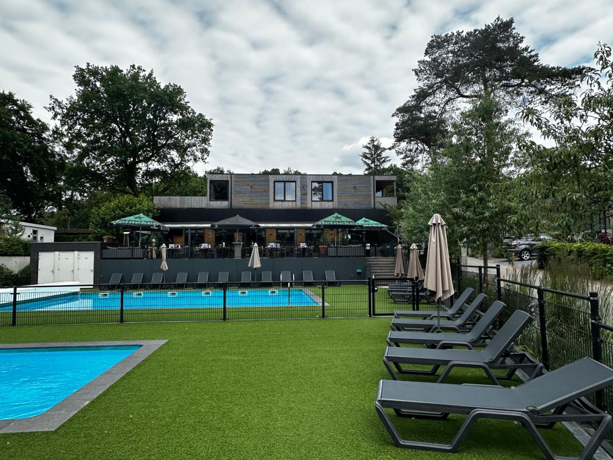 Sfeervolle Blokhut Op De Veluwe Op Recreatiepark Topparken In Beekbergen Met Vrije Tuin En Eigen Parkeerplaats Dış mekan fotoğraf